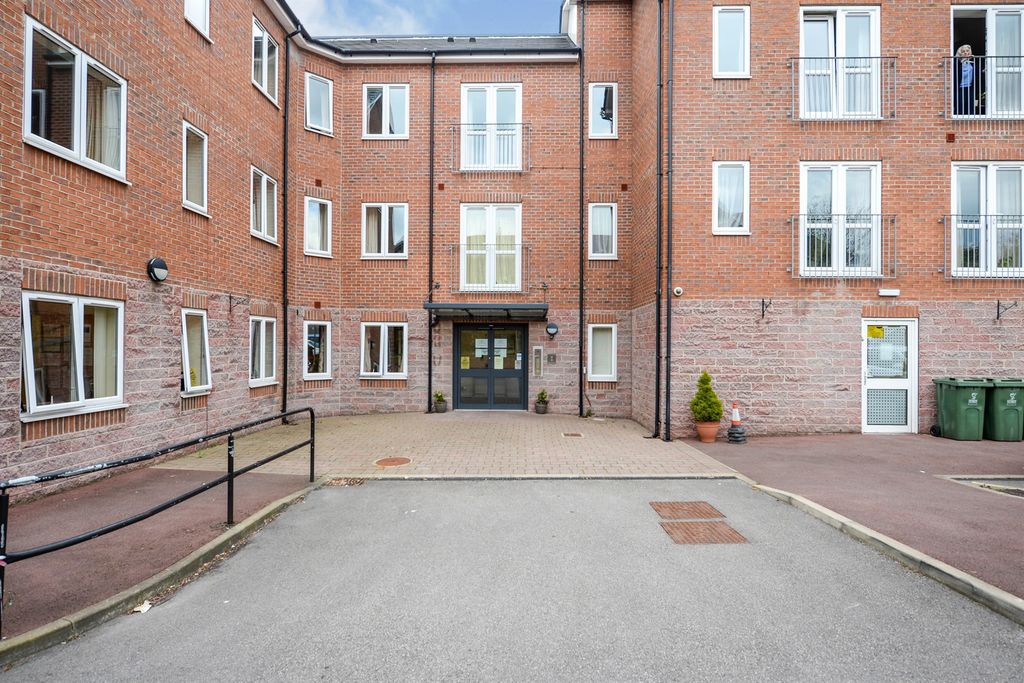Property photo 1 of 13