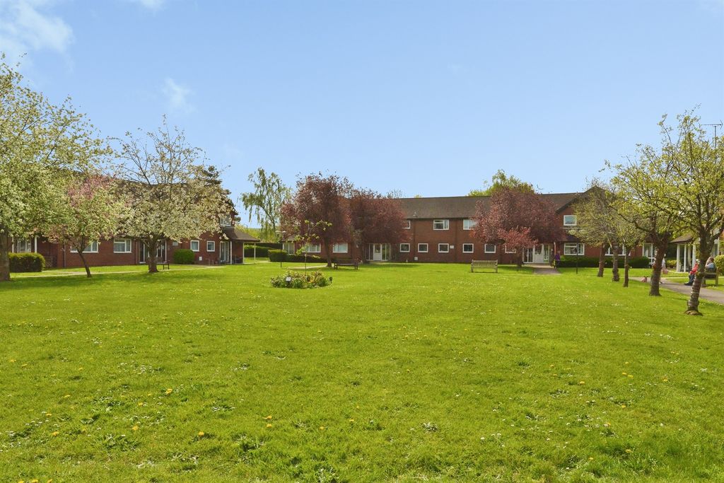 Property photo 2 of 14