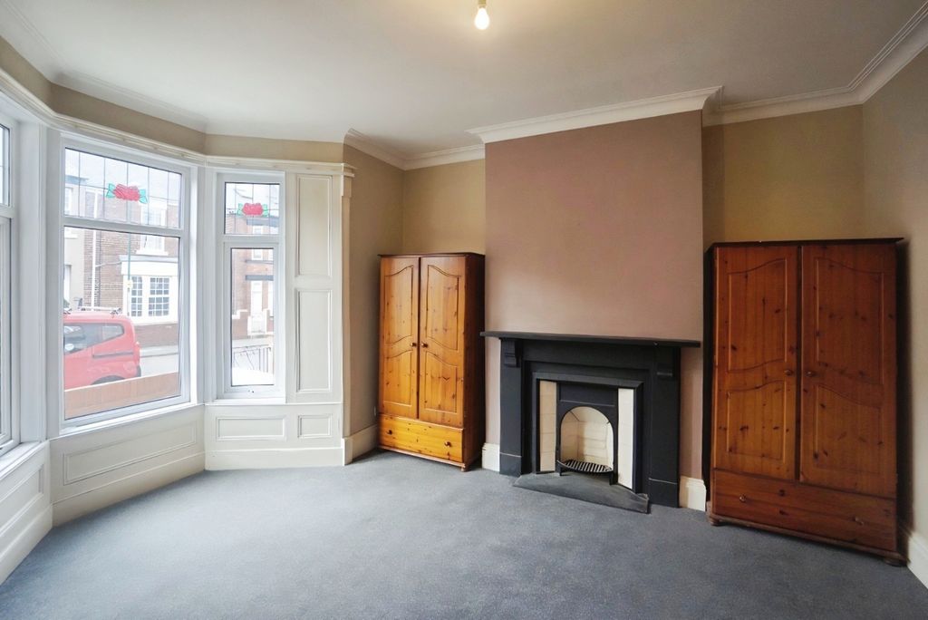 Property photo 2 of 5 4863061