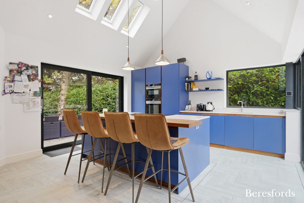 Property photo 2 of 26 Kitchen/Family Room