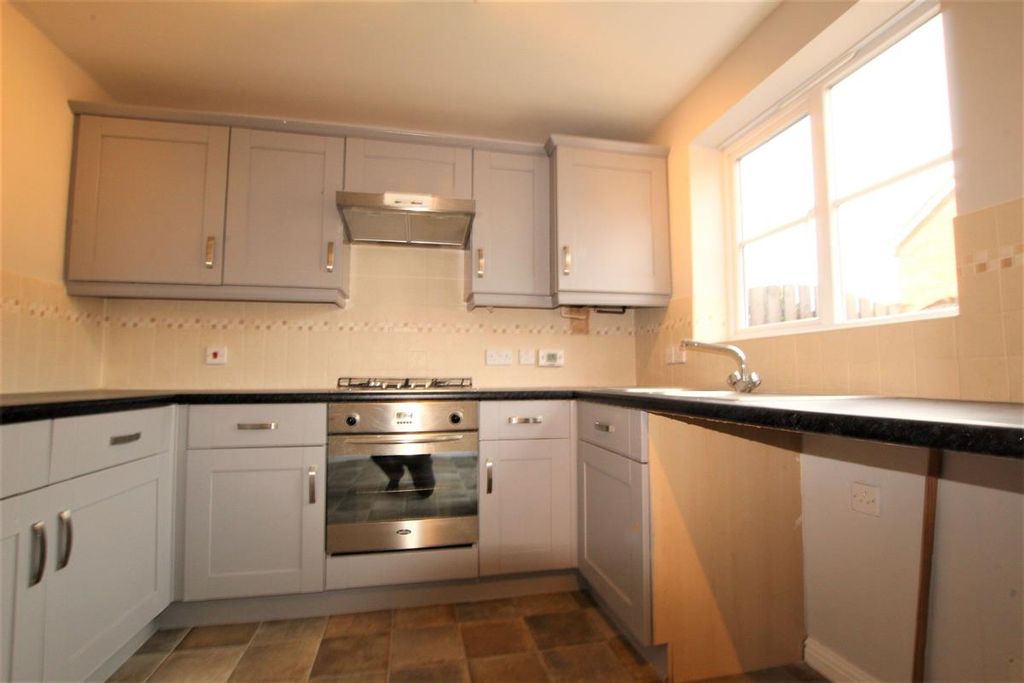Property photo 2 of 23