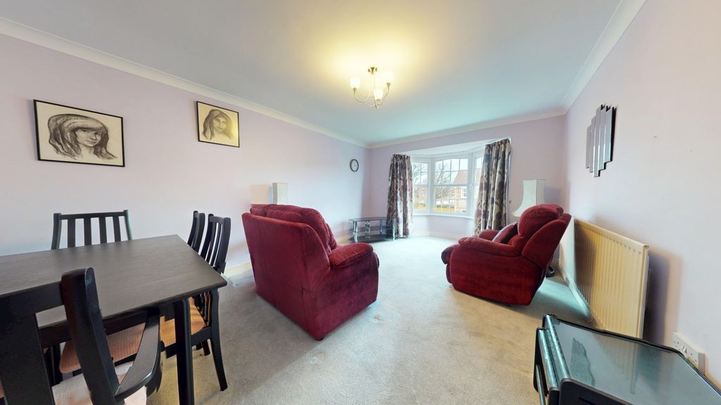 Property photo 2 of 15 4817343