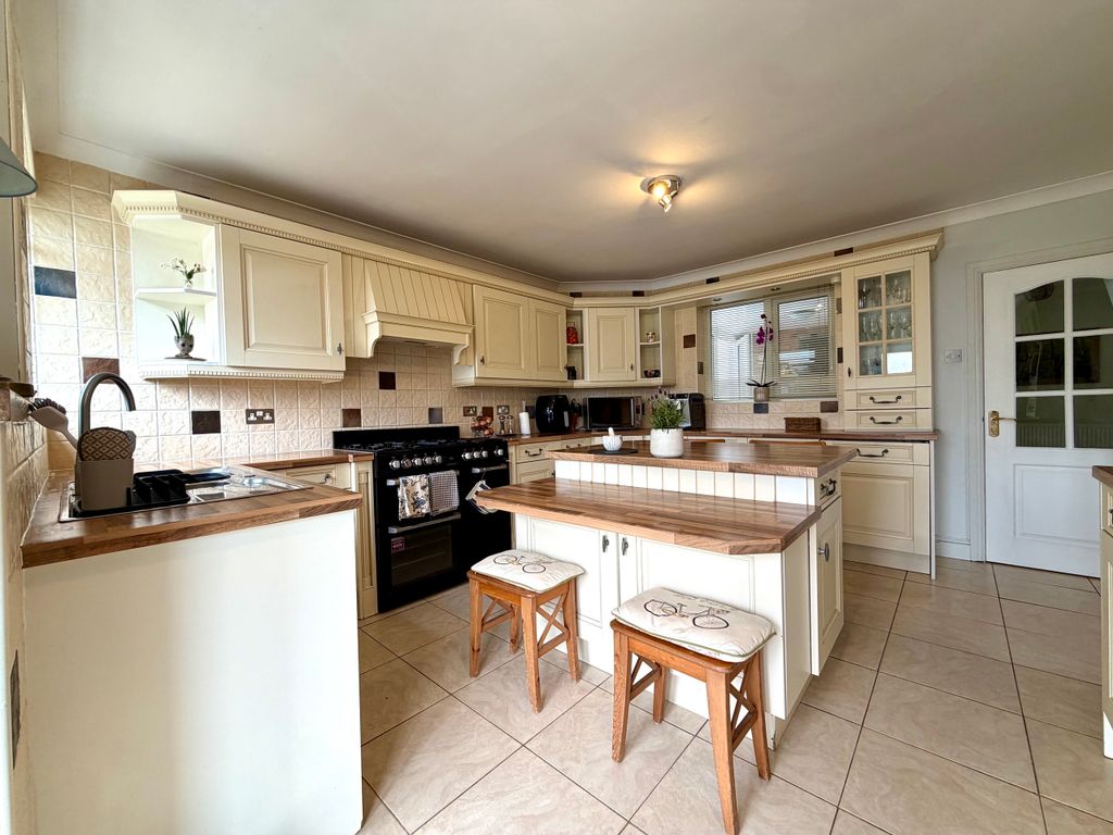Additional image 16 of 5 bed detached house for saleLakeside Gardens, Merthyr Tydfil CF48