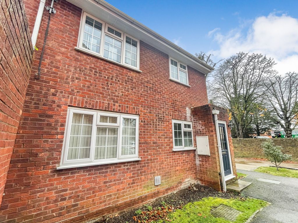 Property photo 2 of 9