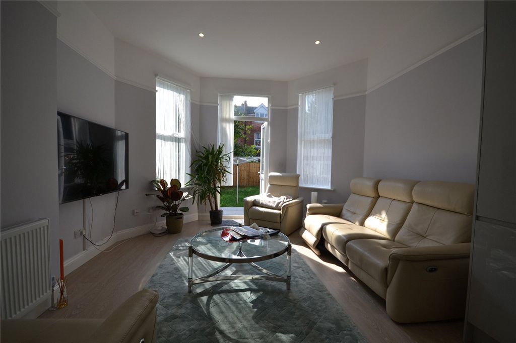 Property photo 3 of 7 Picture No. 04