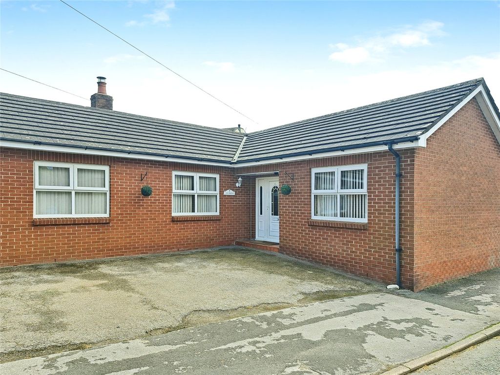Property photo 1 of 10 External