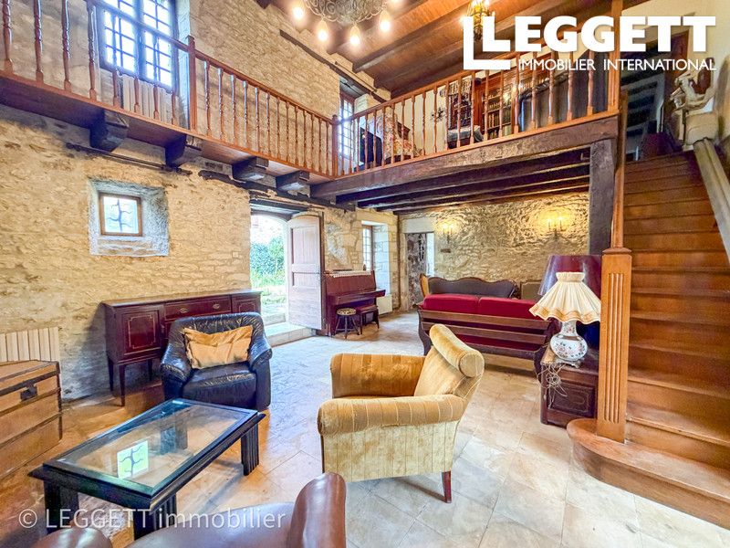 Property photo 3 of 10