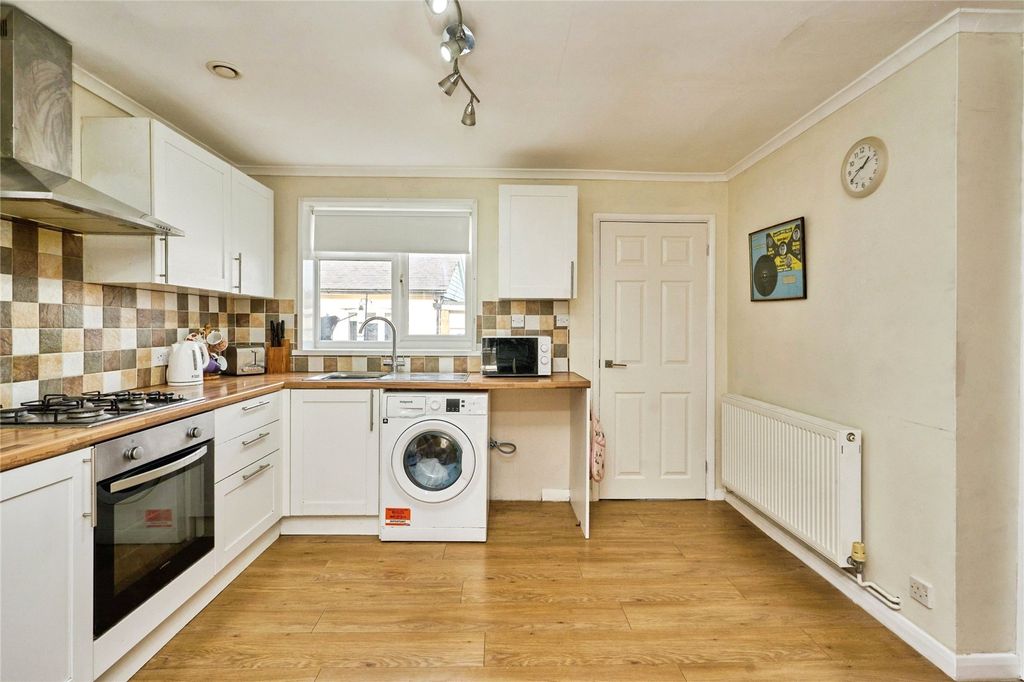 Property photo 2 of 20 Picture No. 05