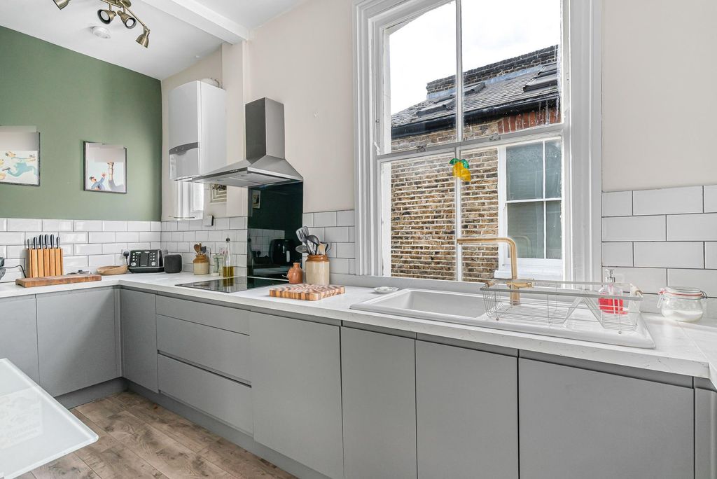 Property photo 3 of 20 Photo 2