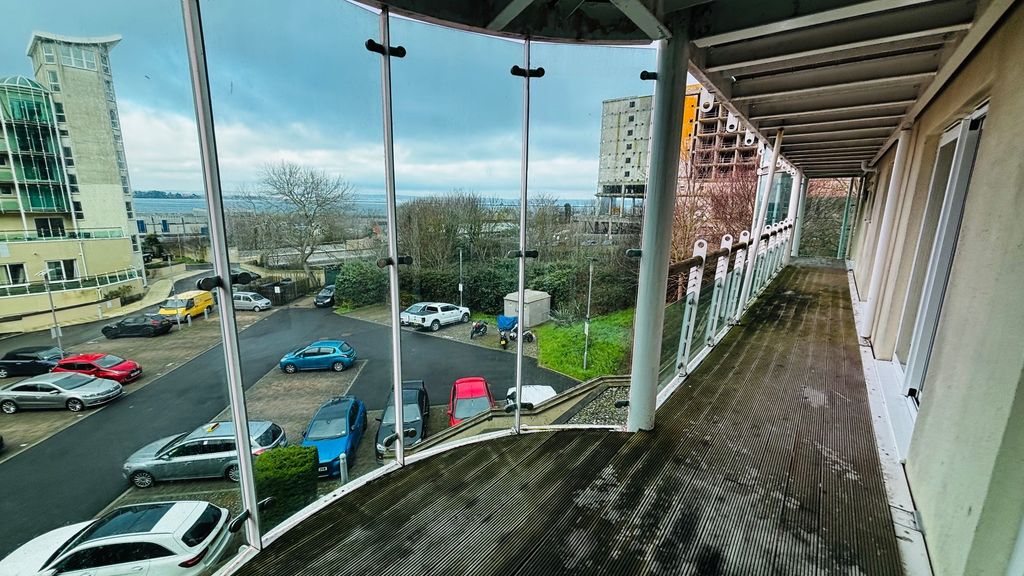 Property photo 2 of 13 Balcony 4