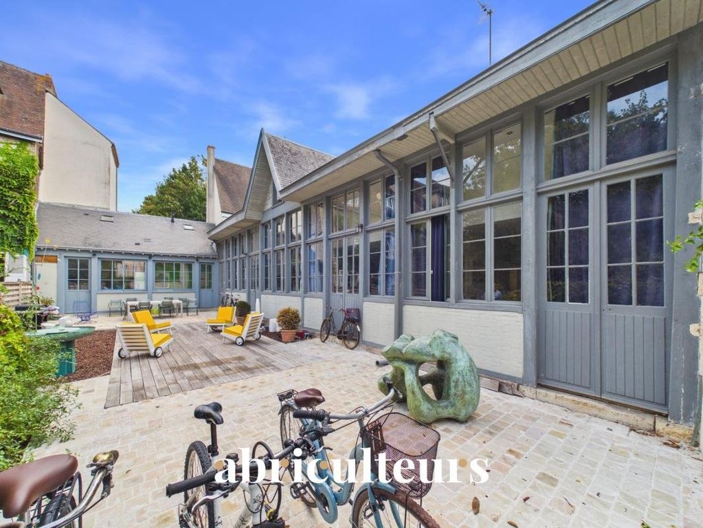 Property photo 2 of 16