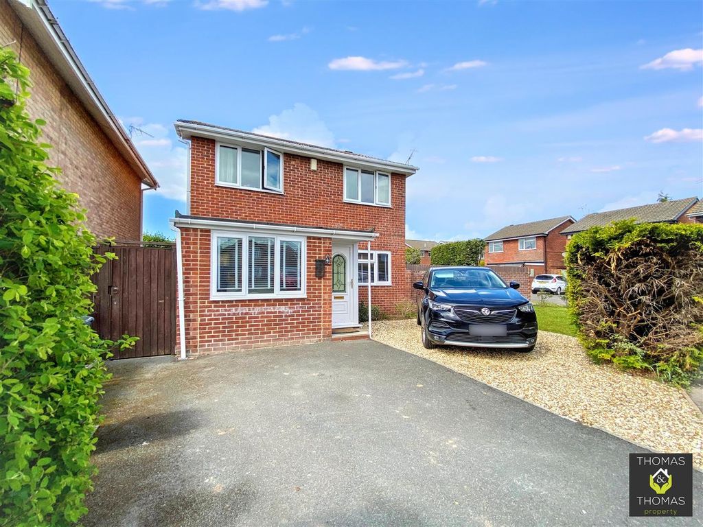 Property photo 1 of 18