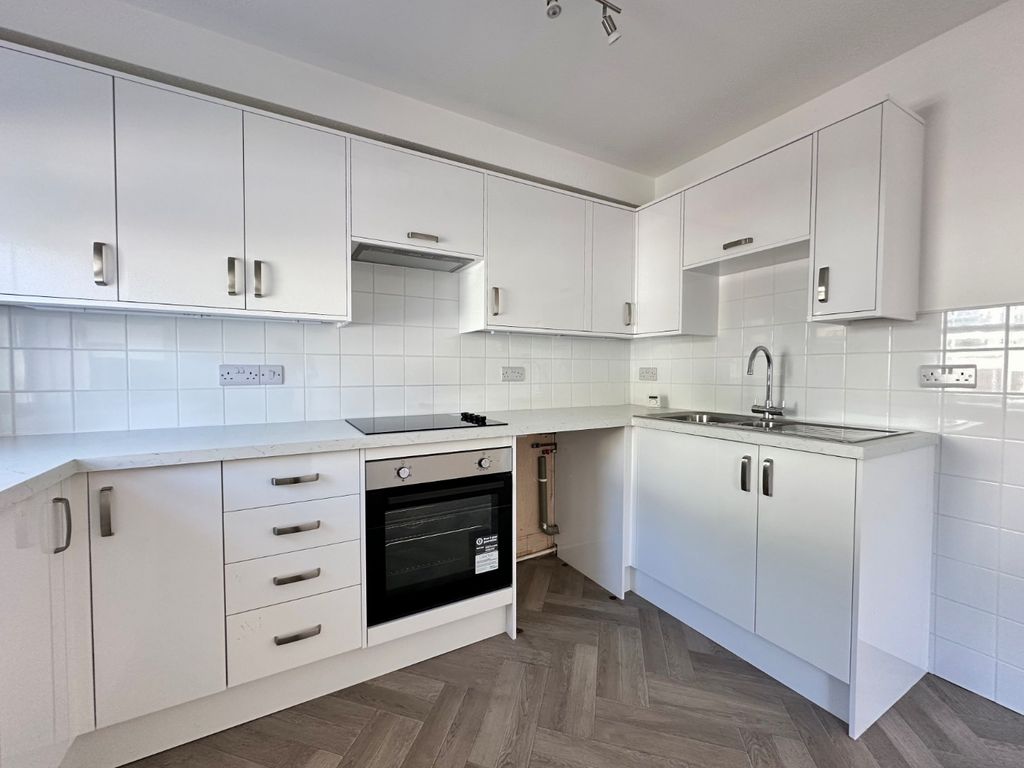 Property photo 3 of 9 5209132