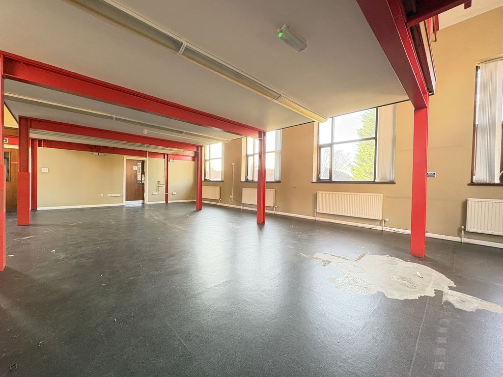 Property photo 2 of 9 Photo 2