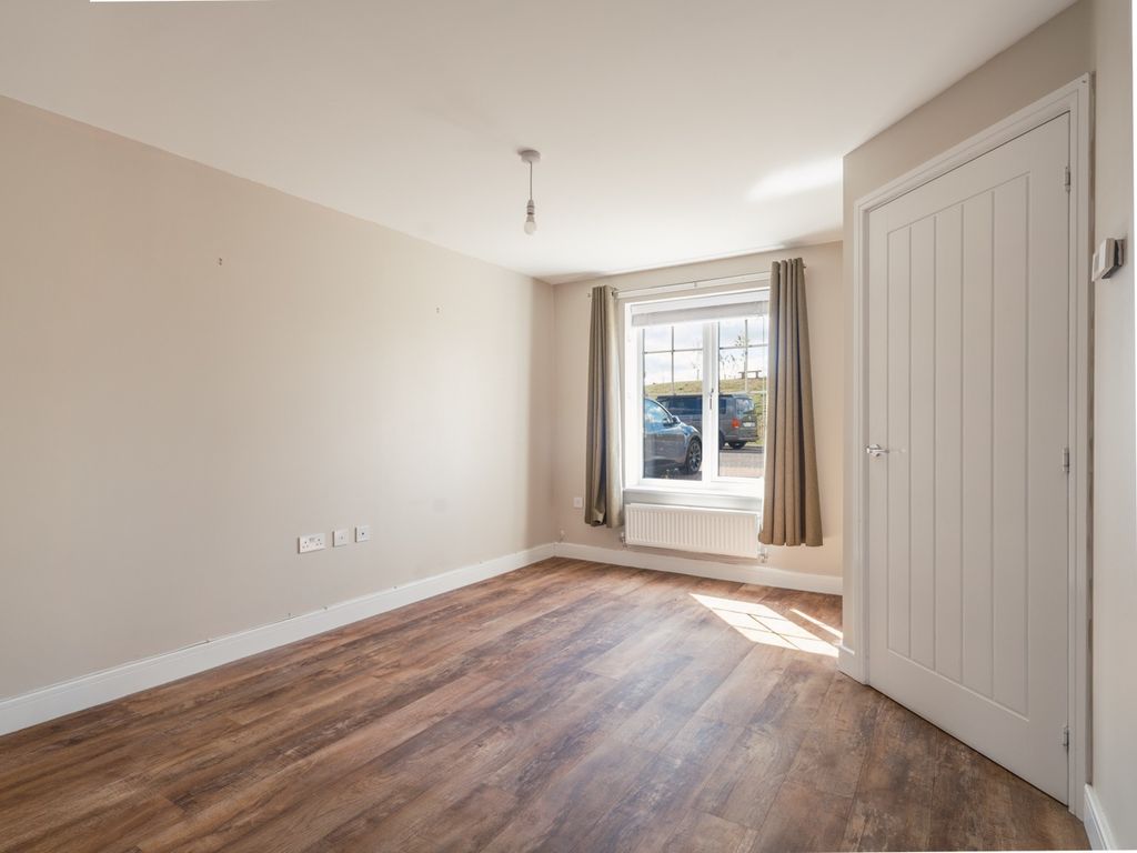 Property photo 3 of 32 5358175