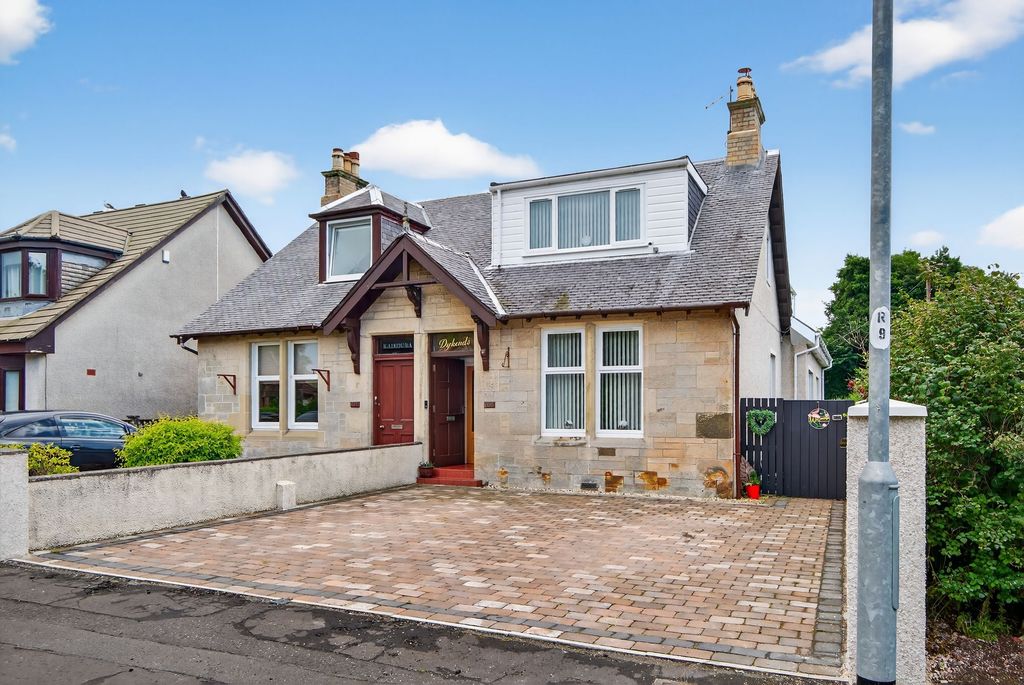 Property photo 1 of 32