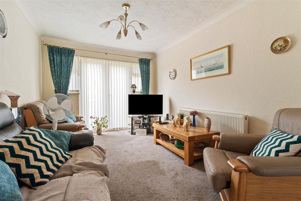 Property photo 2 of 14 008.Jpg