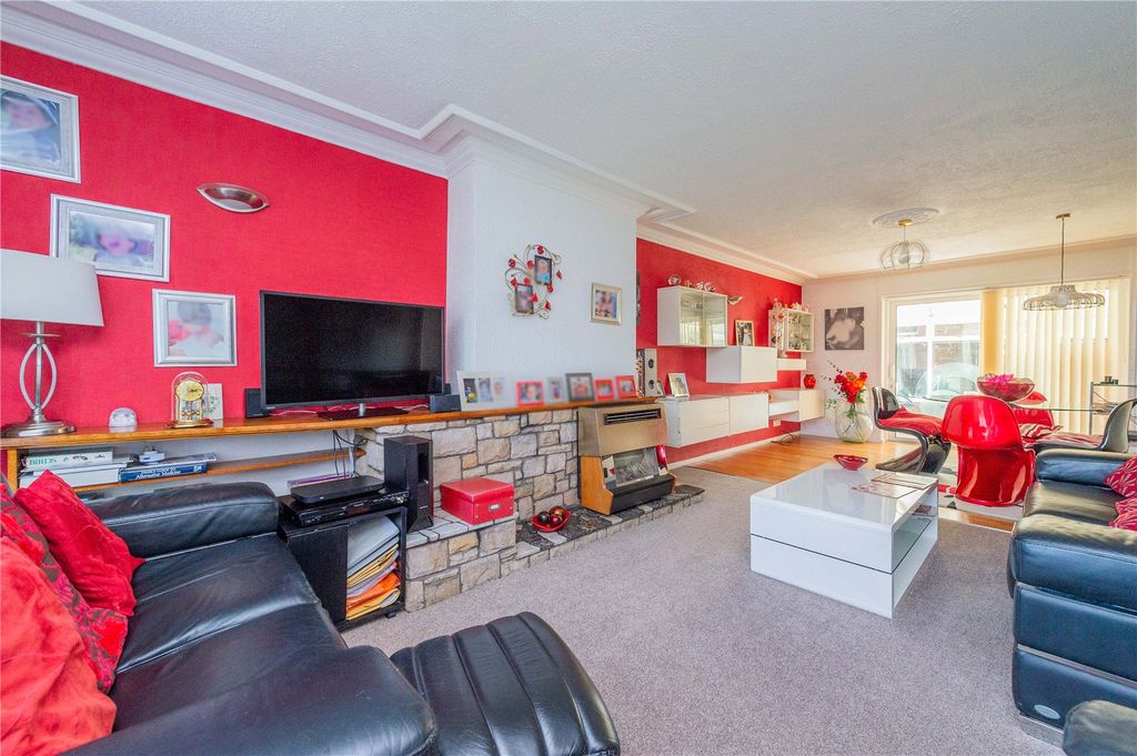 Property photo 2 of 40 Picture No. 30