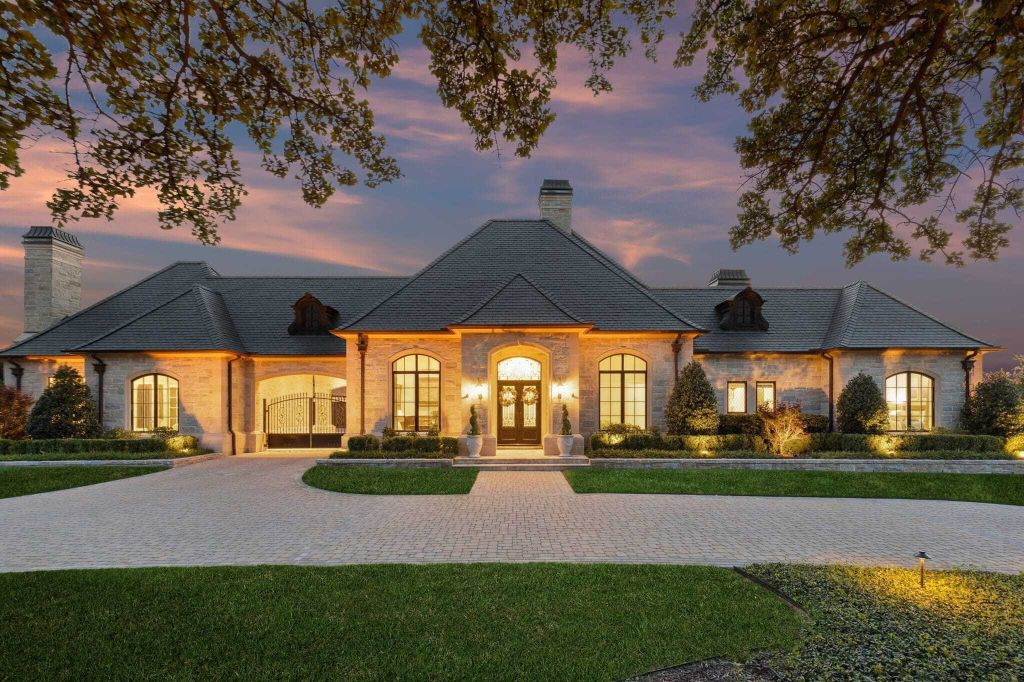 Property photo 1 of 31