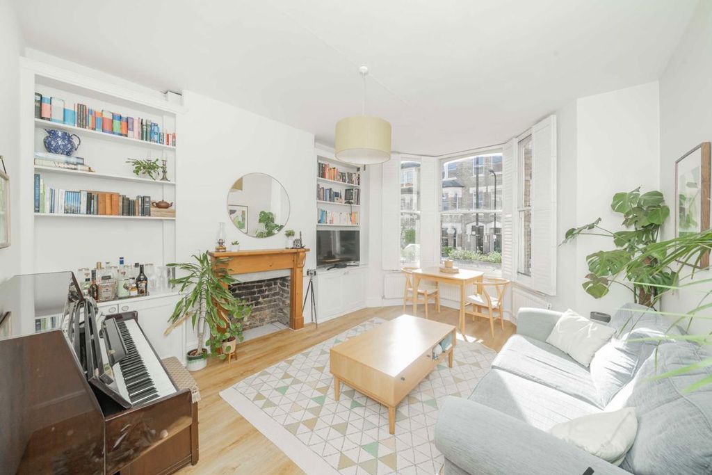 Property photo 1 of 5