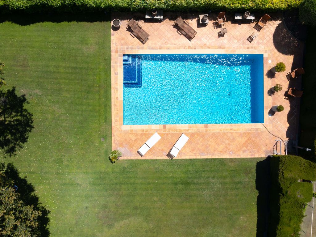 Property photo 3 of 40