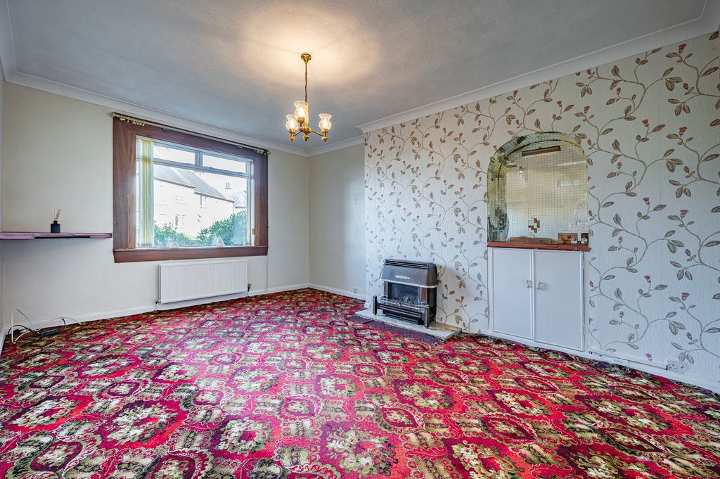 Property photo 2 of 28