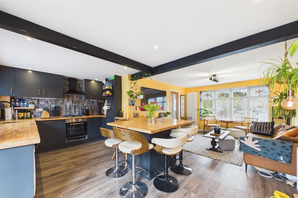 Property photo 2 of 12 Picture No. 10