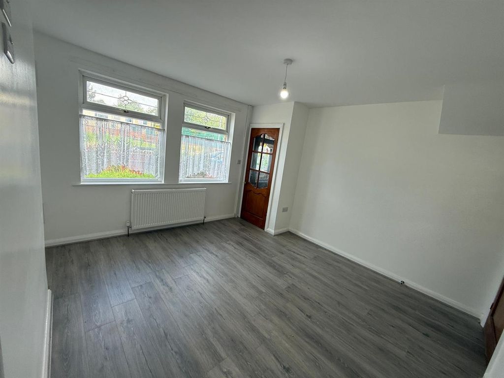 Property photo 3 of 11 Lounge Angle 2