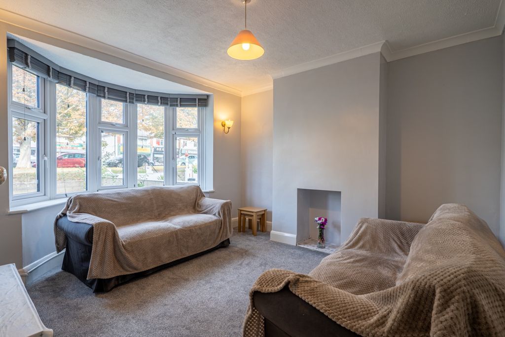 Property photo 2 of 17 5446502
