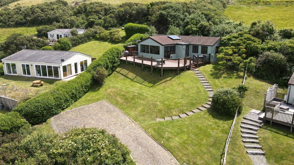 Property photo 2 of 23 Picture No. 07