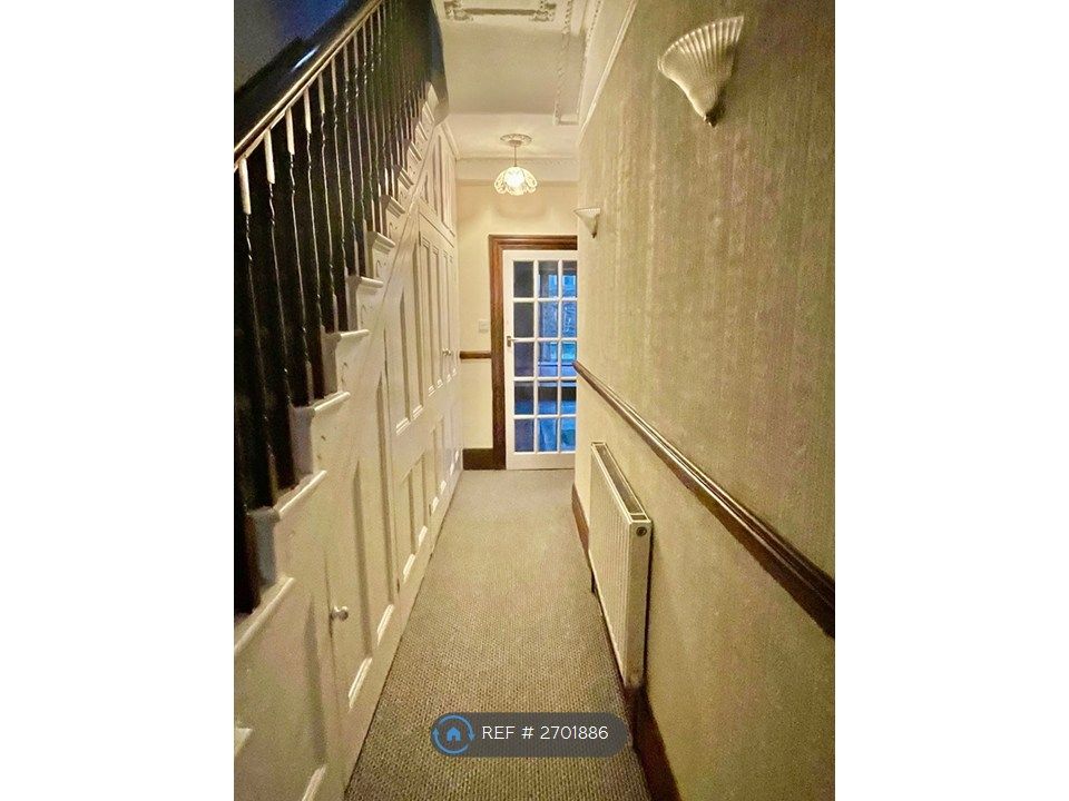 Property photo 3 of 19 Ground Floor Hallway