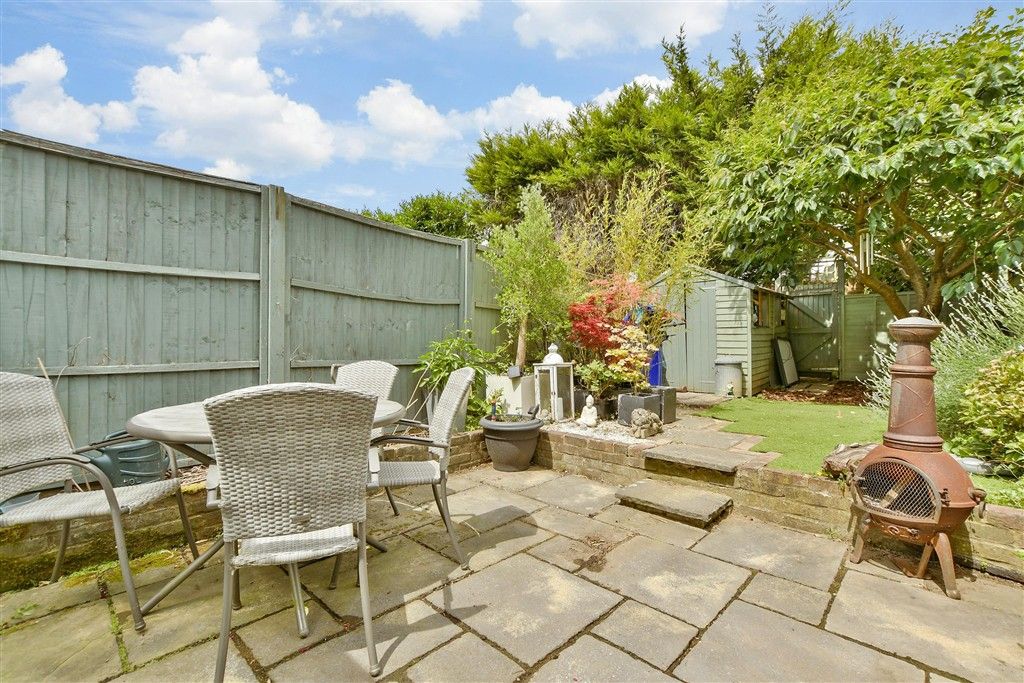 Property photo 1 of 20 Patio / Decking