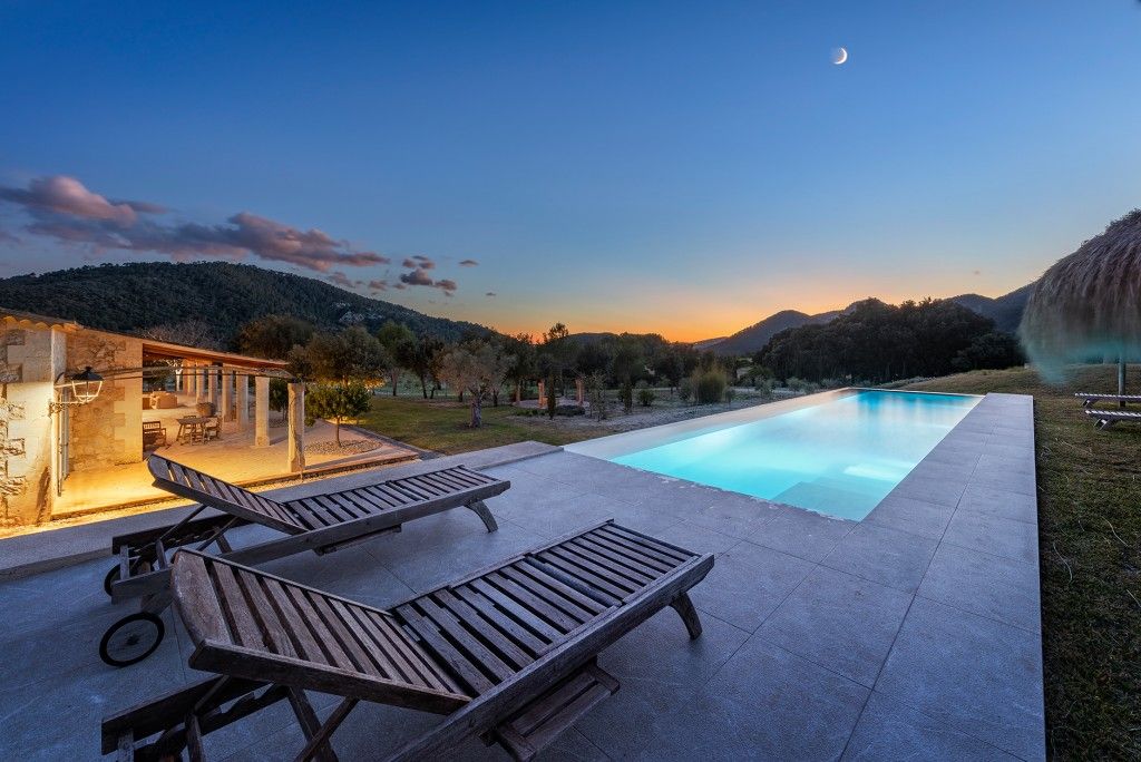 Property photo 2 of 20 Ns Exterior (2)