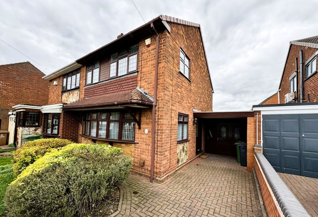 Property photo 2 of 25