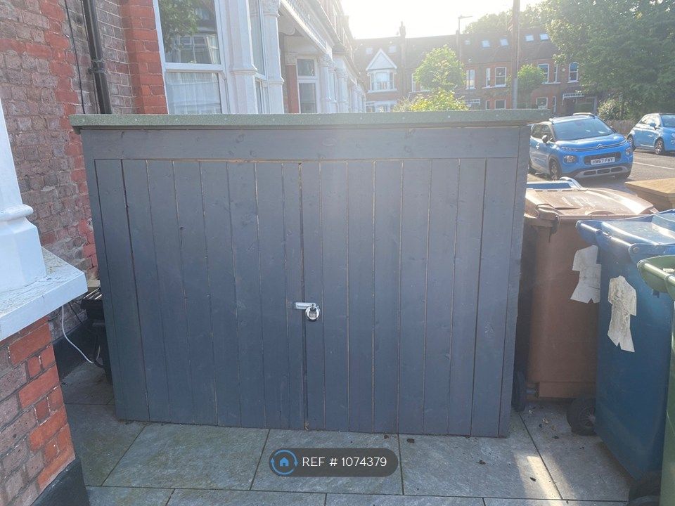 Property photo 2 of 17