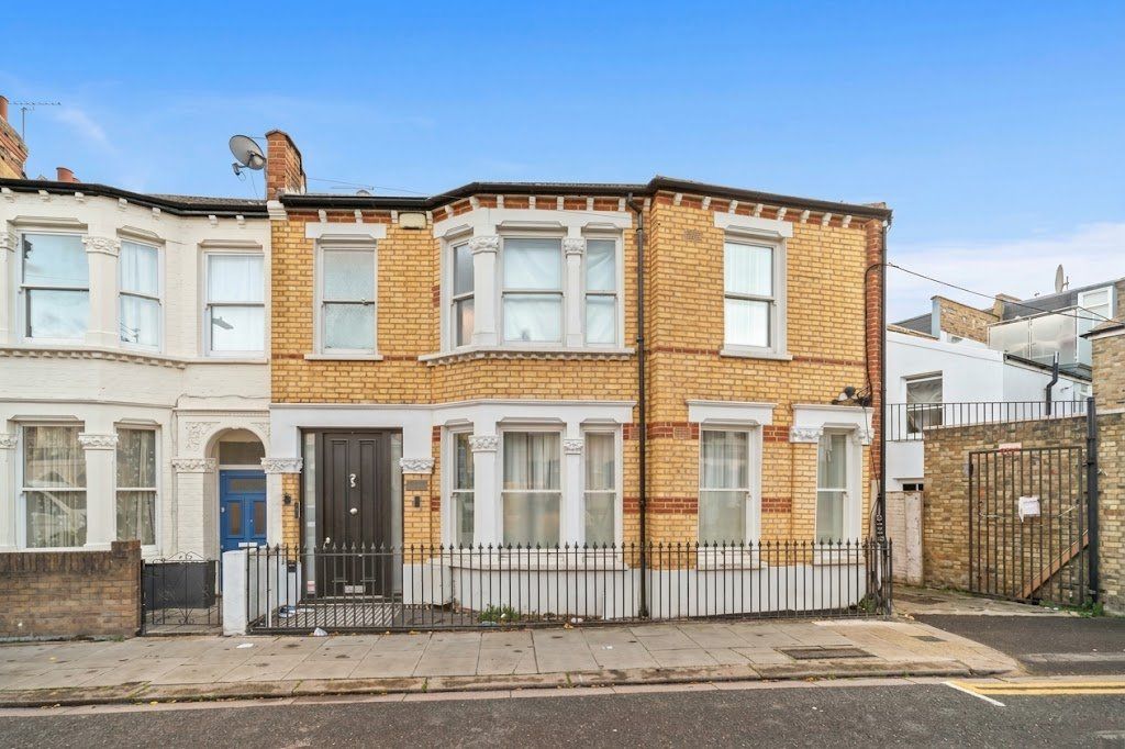 Property photo 1 of 12