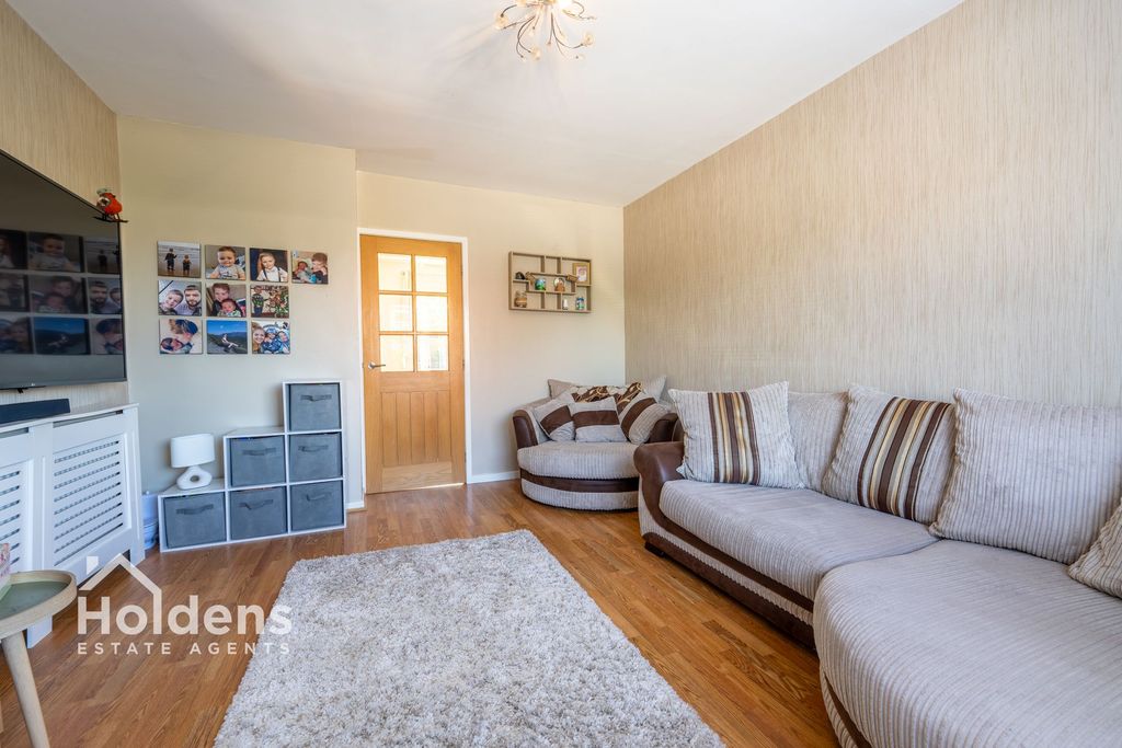 Property photo 2 of 19