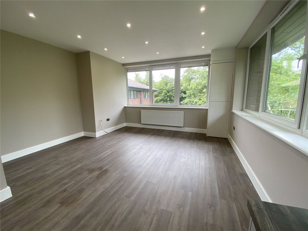 Property photo 3 of 5 3