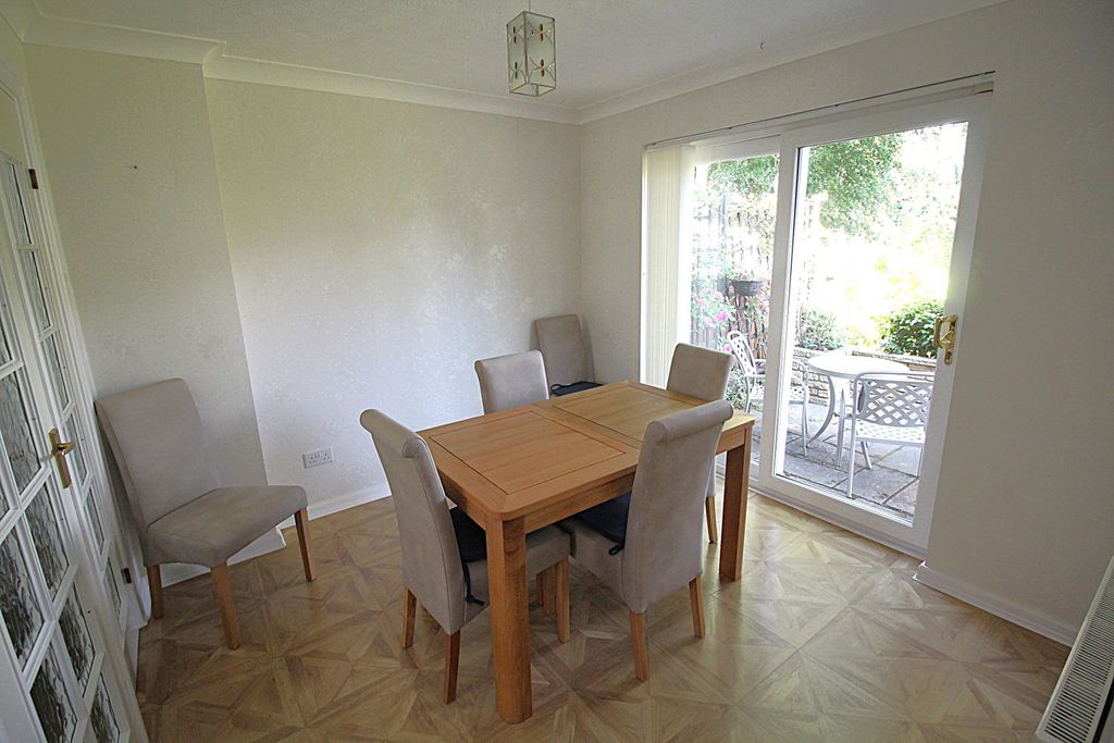 Property photo 3 of 24