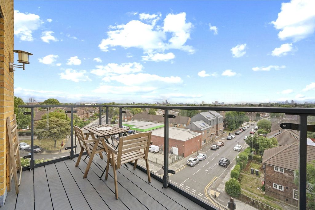 Property photo 2 of 24 Picture No. 20