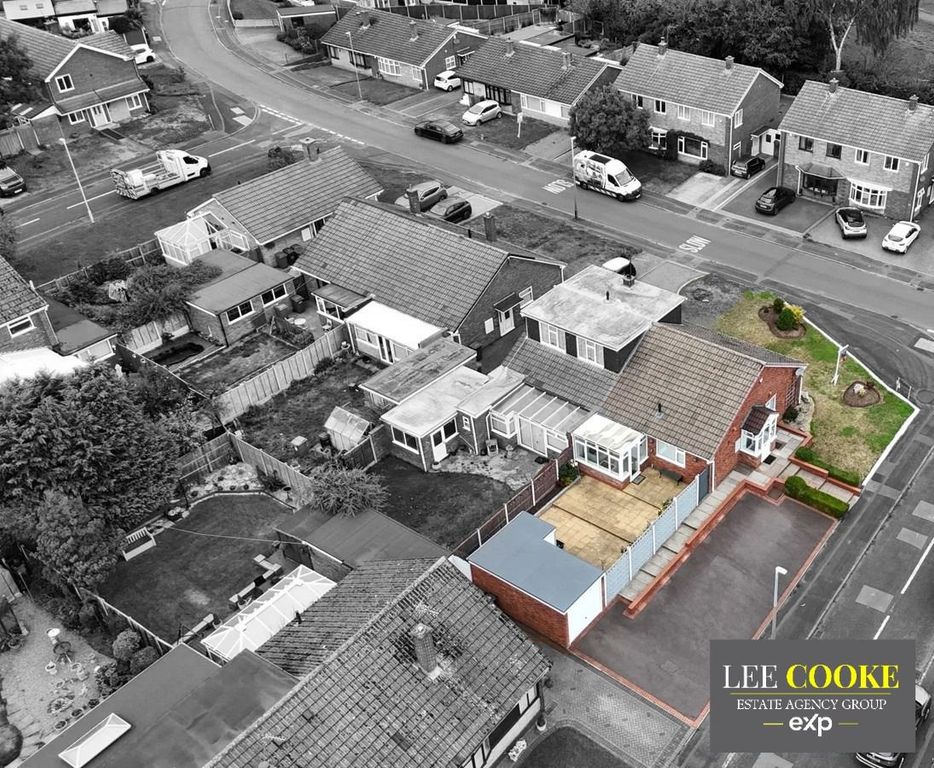 Property photo 3 of 37
