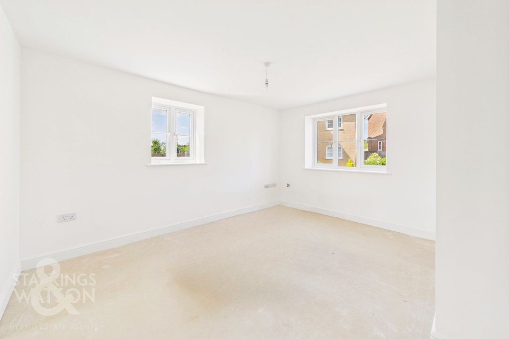 Property photo 2 of 25