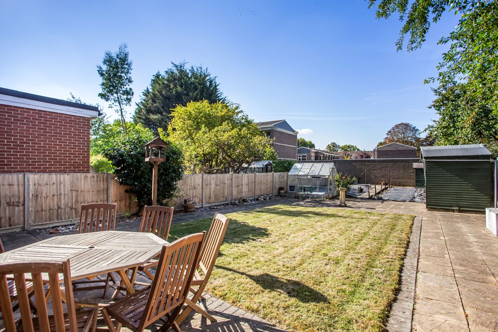 Property photo 2 of 20