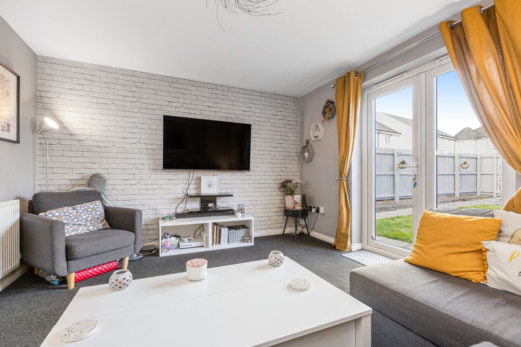 Property photo 1 of 10 Primary Property Image