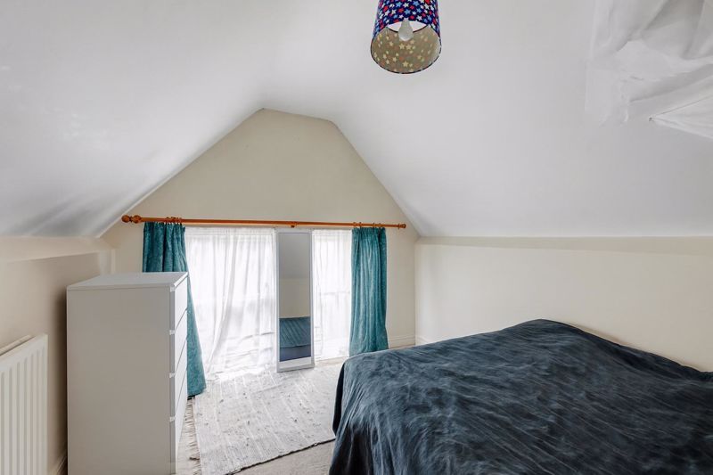 Property photo 3 of 7 Photo 4