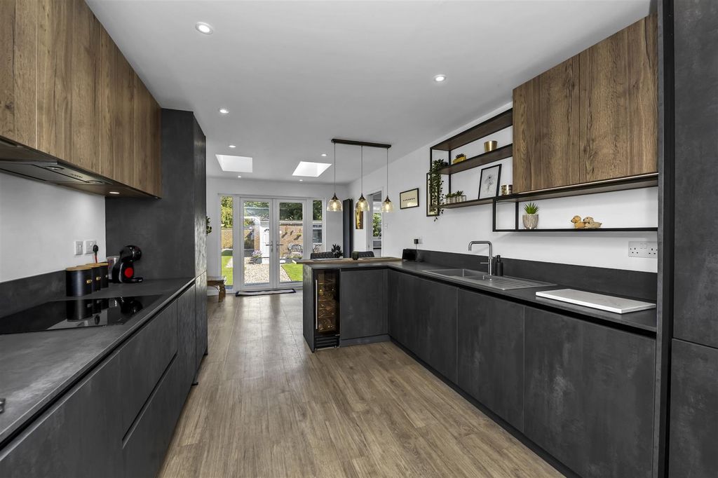 Property photo 2 of 28 Dcp_3677.Jpg