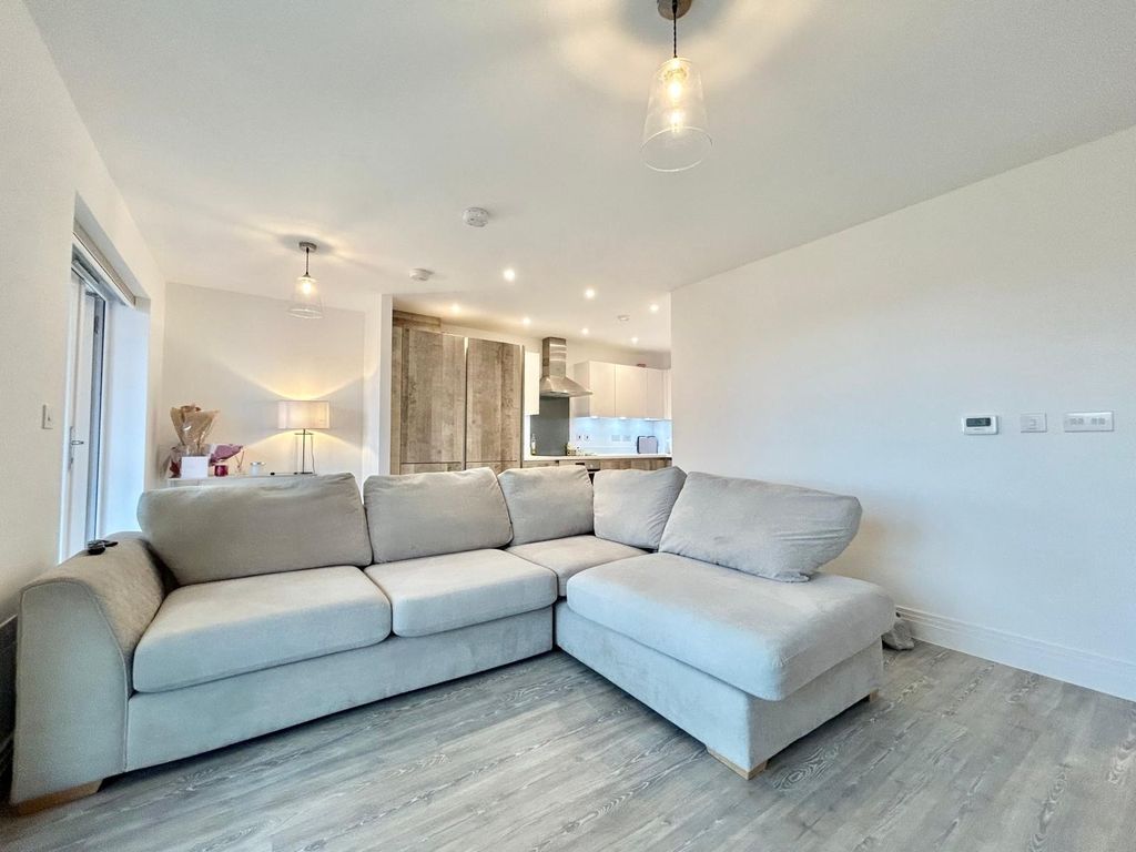 Property photo 3 of 9