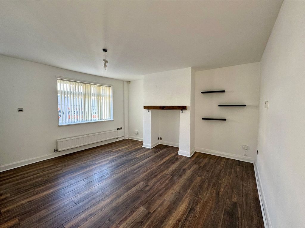 Property photo 3 of 11 Picture No. 21