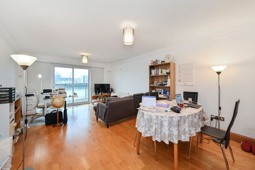 Property photo 3 of 11