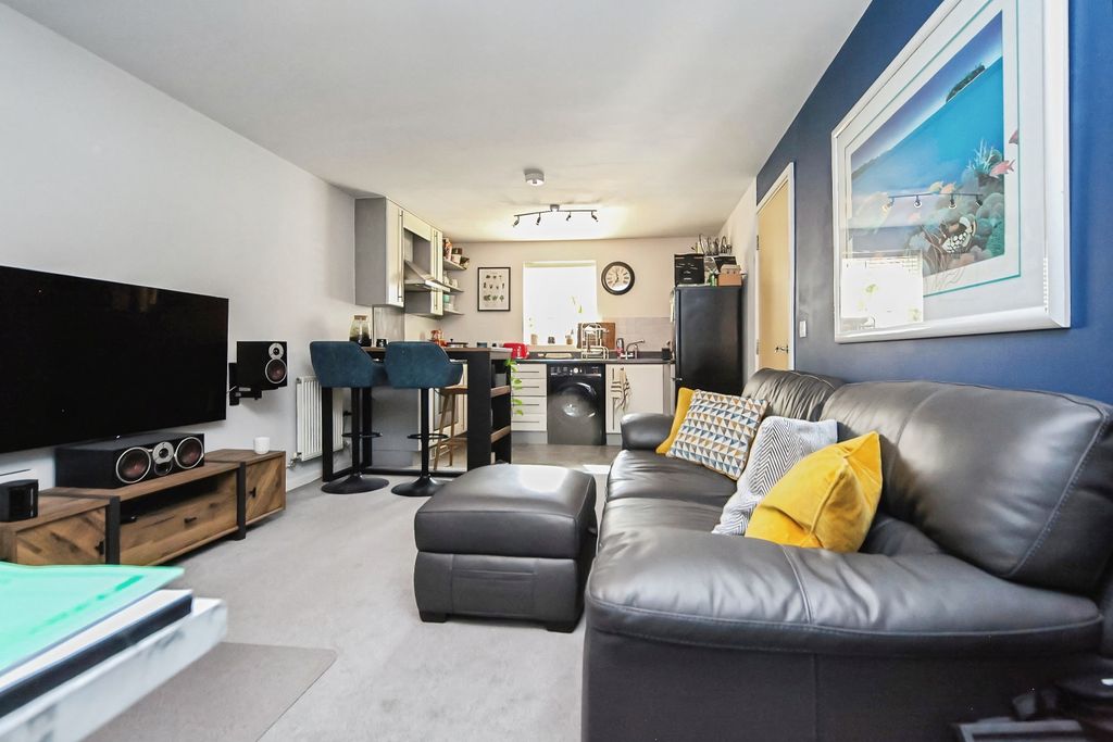 Property photo 1 of 16 Open Plan Living Area